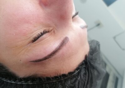 Trucco permanente sopracciglia effetto pelo naturale realizzato ad Aurea Studio